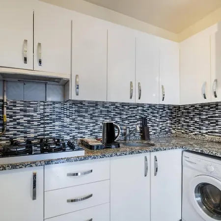 Comfy 2br Walking Distance From Taksim Sq Apartamento
