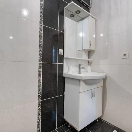 Apartamento Comfy 2br Walking Distance From Taksim Sq *